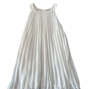 H&M White Pleated Sleeveless Top